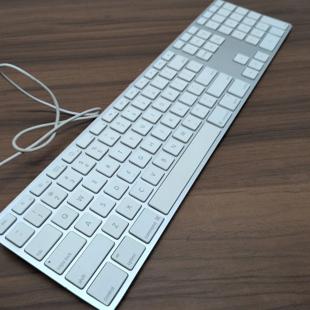 Full Size Apple Keyboard A1243 – Wired USB Aluminum Keyboard Geniune